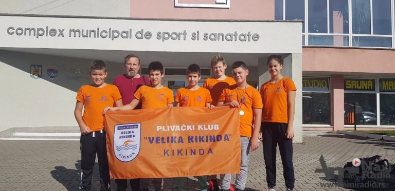 Kikindski plivači osvojili 13 medalja na takmičenju u Rumuniji