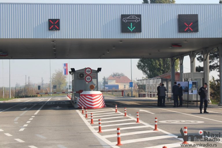 Stranci ne mogu u Srbiju bez PCR-a, za naše građane - test ili karantin