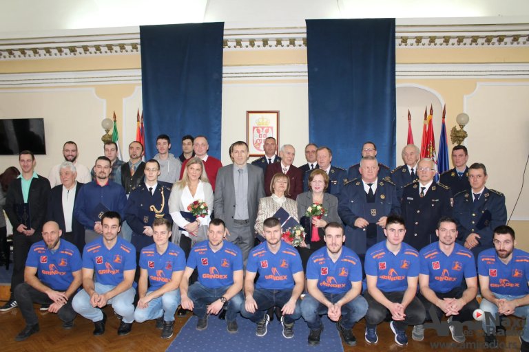 Raspisan Konkurs za dodelu Godišnje nagrade i gradskih priznanja