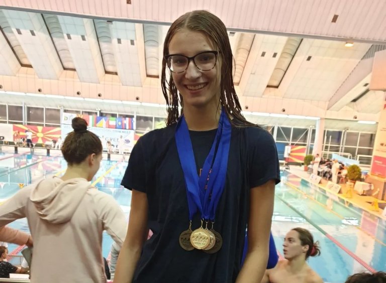 Plivanje: Dejana Veskov osvojila 4 medalje na takmičenju u Skoplju