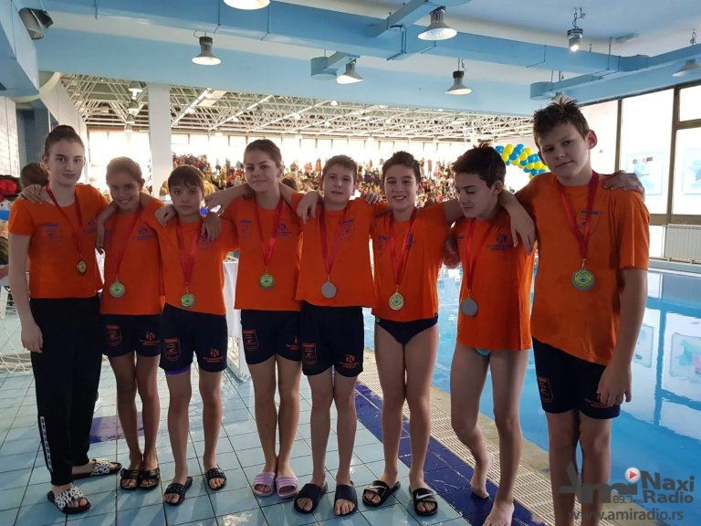Plivači „Velike Kikinde“ osvojili 13 medalja u Pančevu