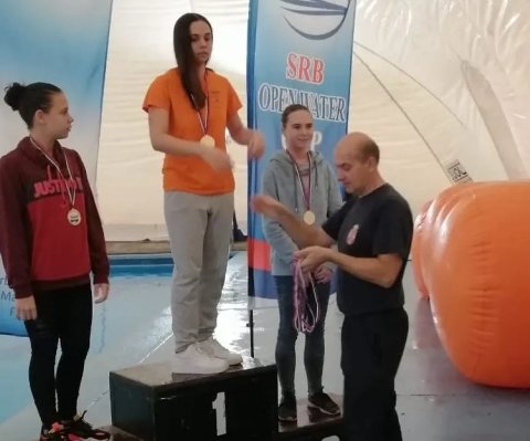 Plivanje: Jana Strajnić uspešna na takmičenju u Subotici