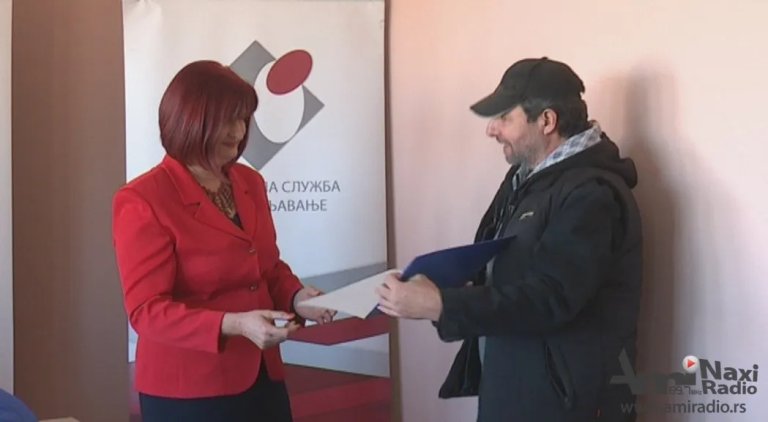 U Nacionalnoj službi za zapošljavanje uručeni sertifikati: Šansa za rukovaoce građevinskim mašinama