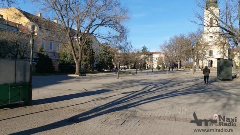 Rigorozne mere se sprovode: Ne rade restorani, dezinfikuju se ustanove, vojska ispred bolnice