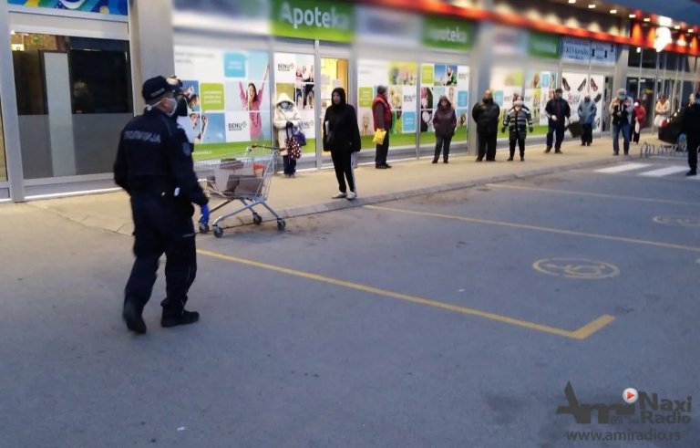 Penzioneri poštovali propise prilikom kupovine: Policija vodila računa o poštovanju mera