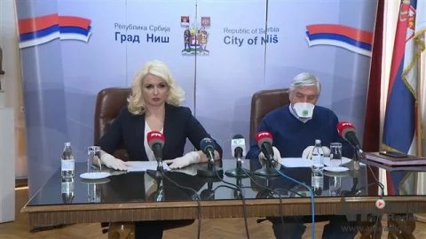 Novih 445 slučajeva koronavirusa, preminula još četiri pacijenta