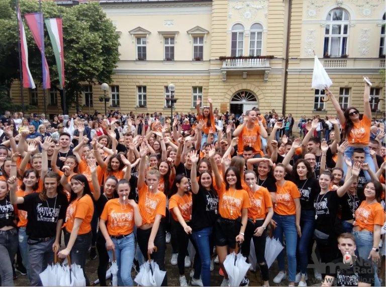 Bravo maturanti: Održan 13. Maturski ples u Kikindi