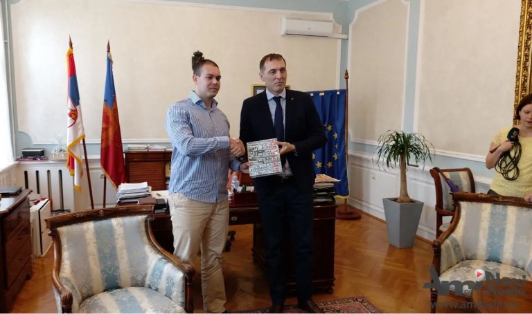 Prijem za matematičkog genija, Aleksu Konstantinova