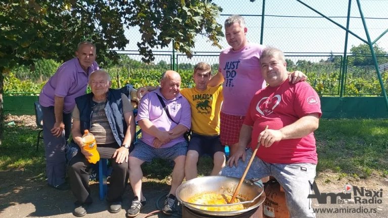 Vidovdanski sabor u Nakovu uz pasuljijadu, muziku i veselje