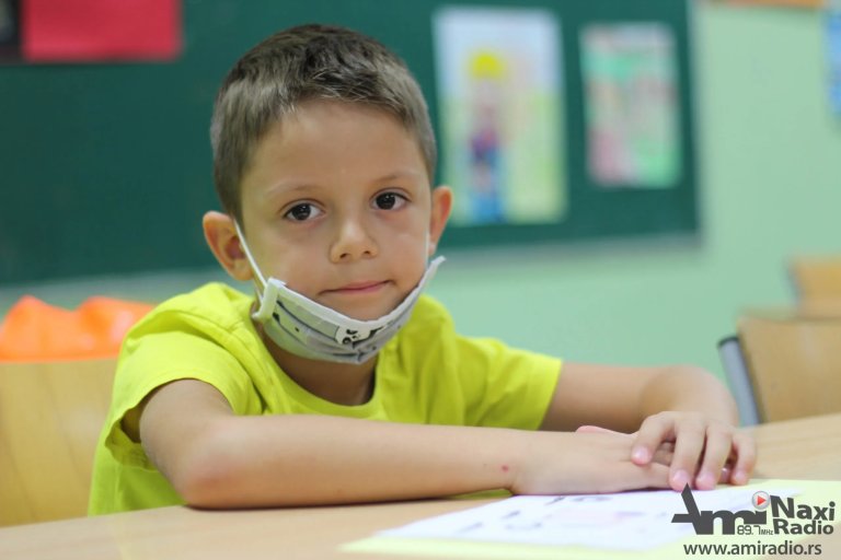 Počela škola, u seoskim i gradskim školama 443 prvaka