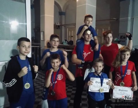 Savate: Osam medalja za iđošku „Arenu“