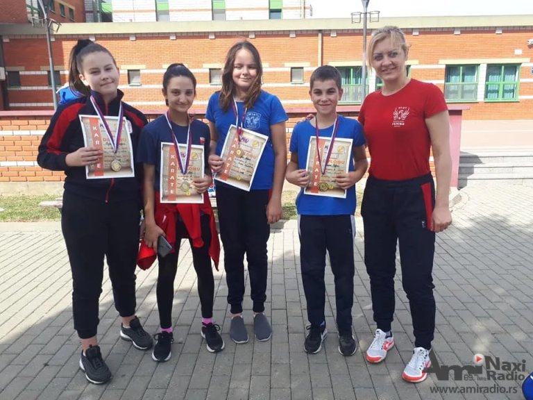 Karatisti „Feniksa“ osvojili 4 medalje u Beočinu