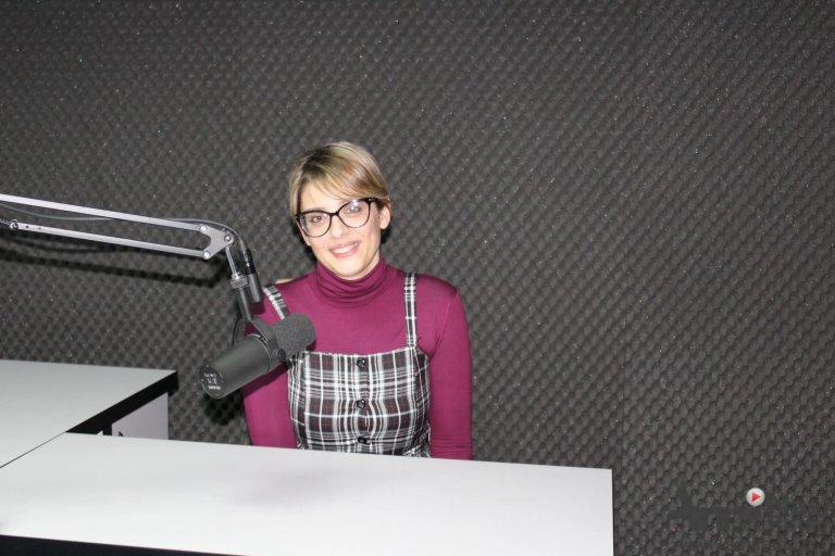 Milena Živkov u emisiji „Ami vas pita“