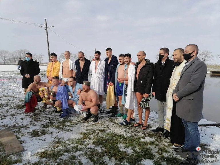 Drago Marković i ove godine najbrže doplivao do časnog krsta u Novim Kozarcima