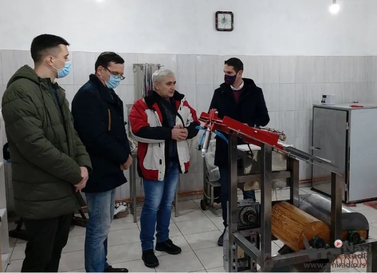 Gradonačelnik Kikinde, Nikola Lukač, u radnoj poseti Udruženju pčelara Kikinda