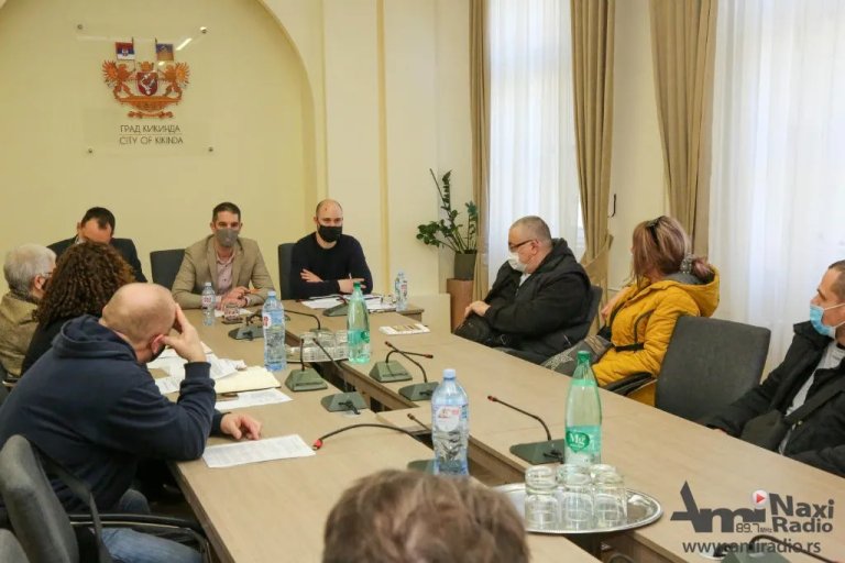 Održan sastanak Kriznog štaba i kikindskih ugostitelja zbog kršenja mera