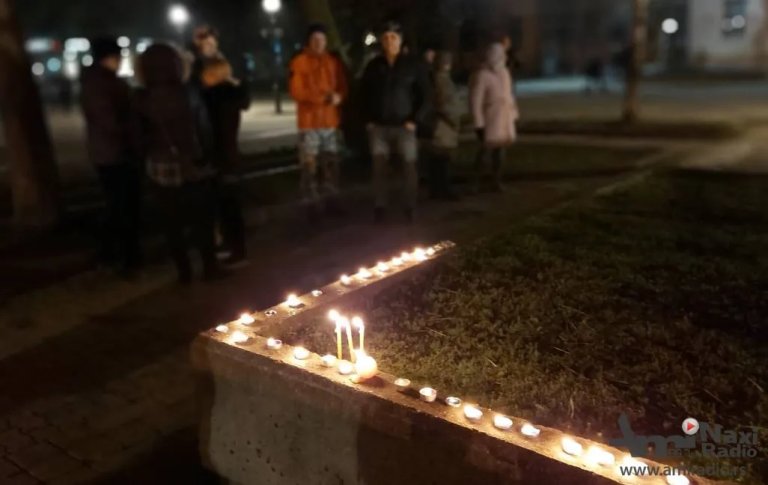 Kikinda se oprostila od panonskog mornara: Sveće i muzika u čast Đorđa Balaševića