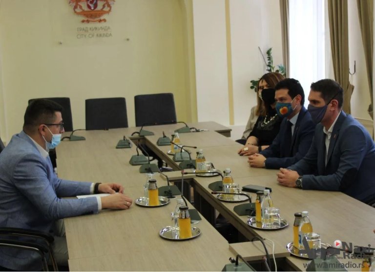 Pomoćnik pokrajinskog sekretara za socijlanu politiku Radoš Pejović u radnoj poseti Kikindi