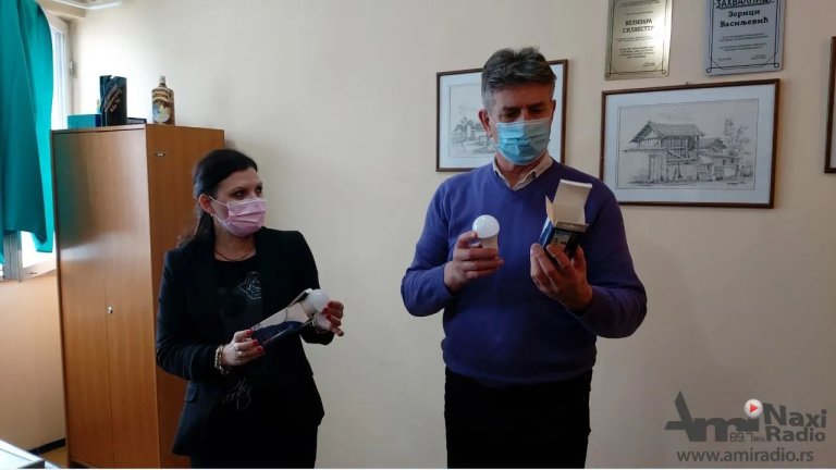 Povodom obeležavanja Dana planete Zemlje: Kikindskim penzionerima štedljive sijalice na poklon