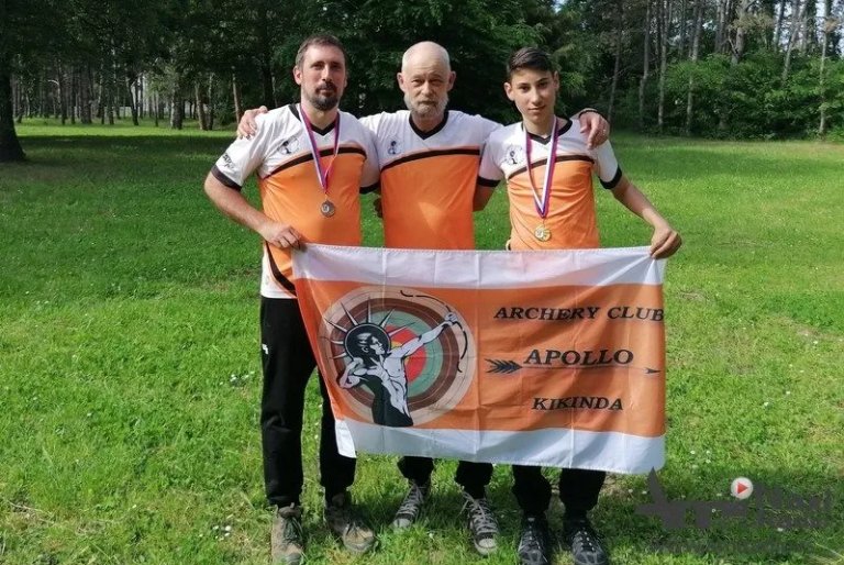 Zlato i bronza za streličare „Apola“ na takmičenju u Bečeju