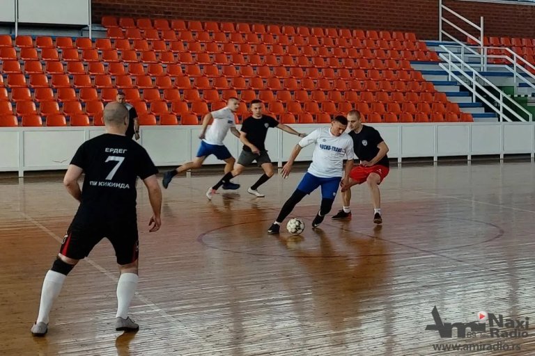 Počela kampanja „Sport u policiji“: Kikinđani se takmičili u futsalu, očekuju ih basket i atletika