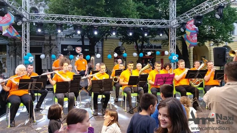 „Noć mladosti, ljubavi i kulture“ na Gradskom trgu povodom 36. rođendana Kulturnog centra