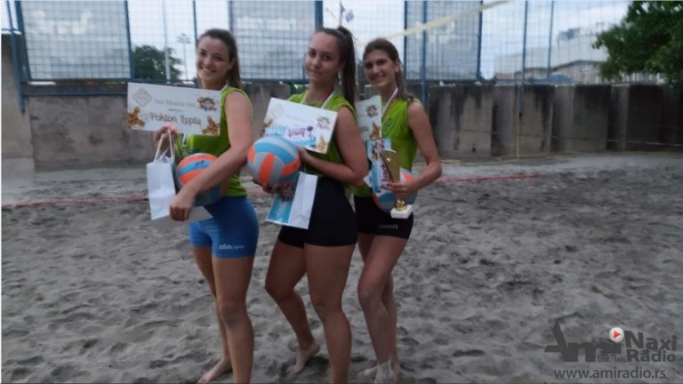 Završen turnir u odbojci na pesku: Prvo mesto za „Hijene“, MVP turnira Ivana Milić