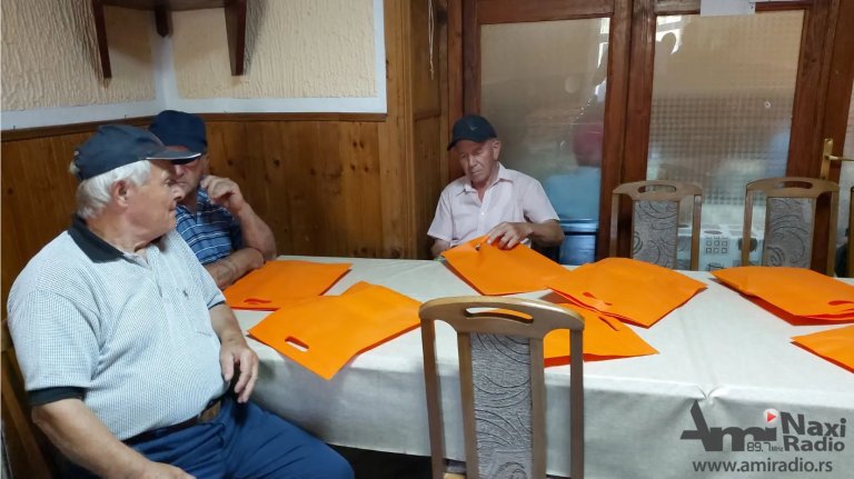 Kompleti opreme za penzionere: Za bezbednije učešće građana u saobraćaju