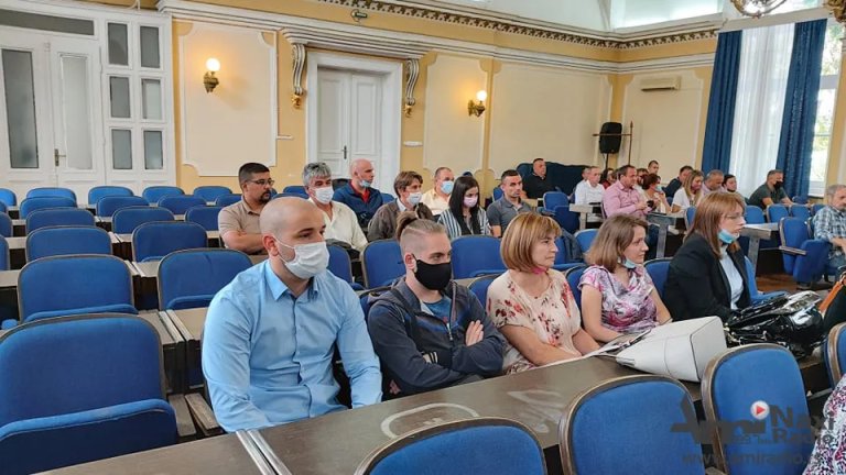 Novoizabranim članovima Saveta mesnih zajednica uručena uverenja