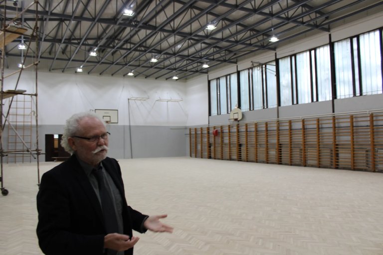 Fiskulturna sala u OŠ" Sveti Sava" nakon više decenija dobija potpuno nov izgled