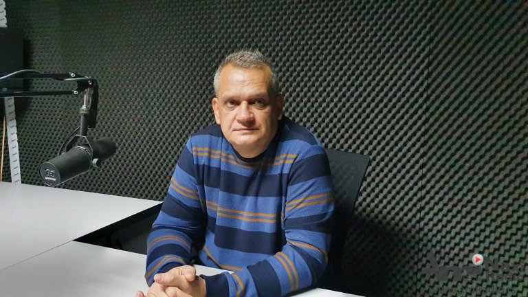 Tihomir Farkaš u „Ami vas pita“: Škole od ponedeljka rad nastavljaju u redovnom režimu