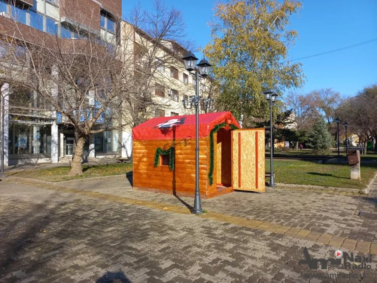 Deda Mraz u subotu donosi „Kutiju želja“