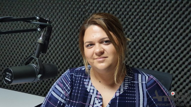 Ramona Tot u „Ami vas pita“ o katoličkim običajima vezanim za Božić i karticama „Tri plus“