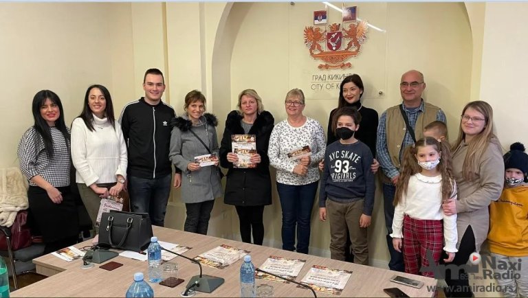 Proglašeni dobitnici nagrada za najlepše ukrašenu kuću, terasu i prozor