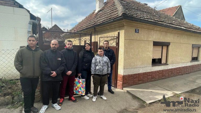 Porodica Popov zahvaljujući Pošti Srbije, lokalnoj samoupravi i Crkvenoj opštini ima nov dom i bolje uslove za život