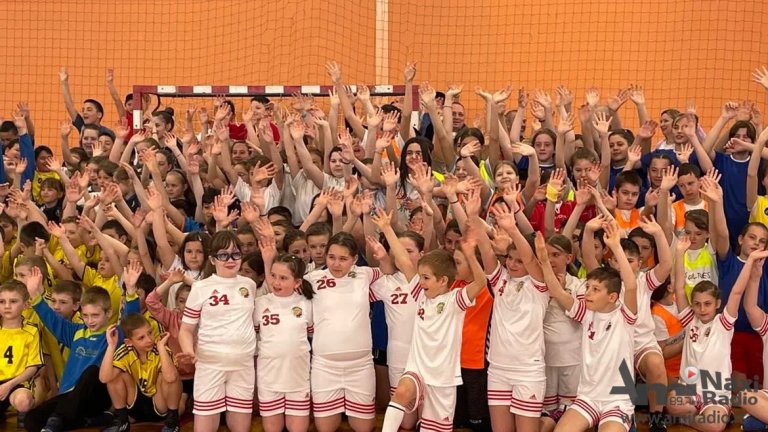 Uskršnji turnir u mini rukometu u Kikindi okupio 300 dečaka i devojčica