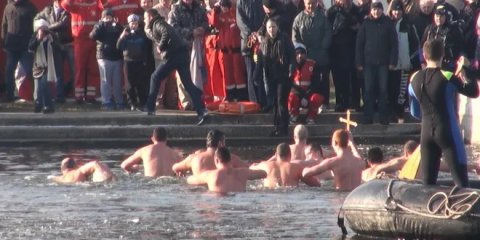 Na otvorenim bazenima SC „Jezero“ ove godine plivaće se za Časni krst.