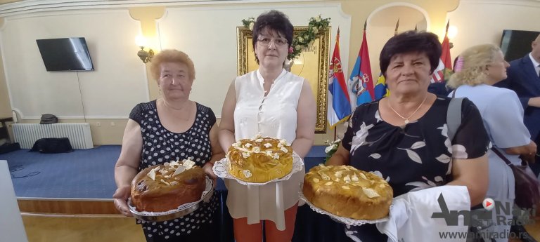 Prvi put, pa joj se posrećilo: Snežana je prvi put učestvovala i napravila najbolji slavski kolač