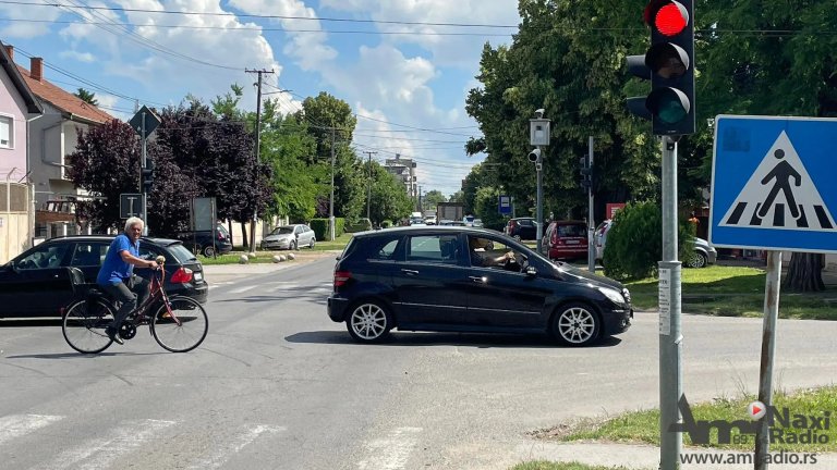 Vozači, oprez: Kamera na uglu Jovana Jovanovića Zmaja i Ive Lole Ribara u funkciji