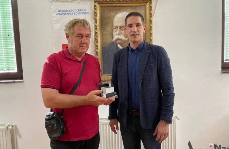 Poštovanje prema najhumanijem činu: Dodeljene plakete „Široko srce“ i priznanja višestrukim davaocima krvi