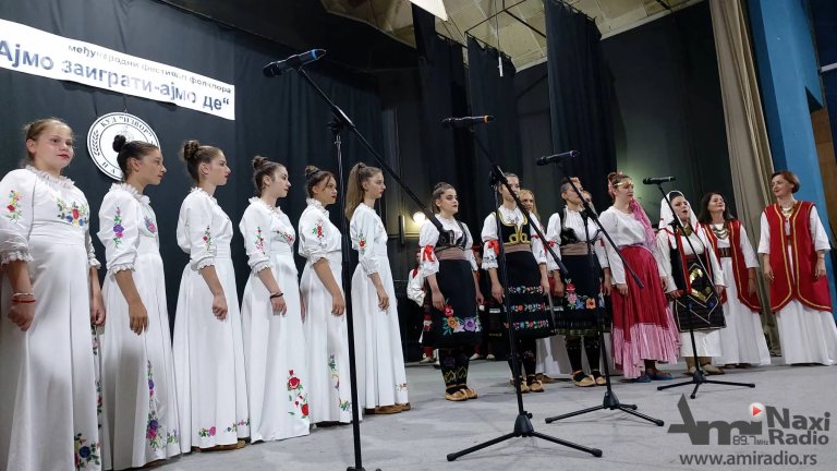 U Nakovu održan 12. Festival folklora „Ajmo zaigrati, ajmo de“