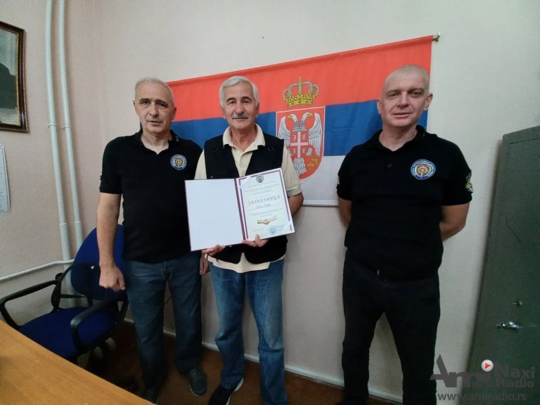 Članovi Udruženja veterana pripadnika posebnih jedinica policije uručili plakete Milivoju Linjačkom i Savi Orelju