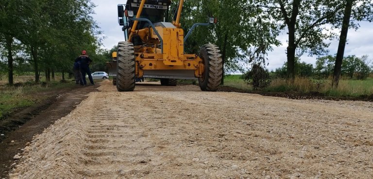 Uskoro završetak radova na uređenju atarskih puteva u Kikindi i Sajanu