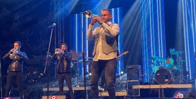 Sjajan nastup Dejana Petrovića i Big benda zatvorio 37. „Dane ludaje“