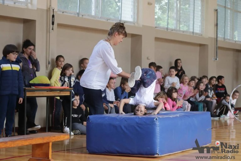 Osnovna škola „Prvi oktobar“ u Bašaidu obeležila svoj dan