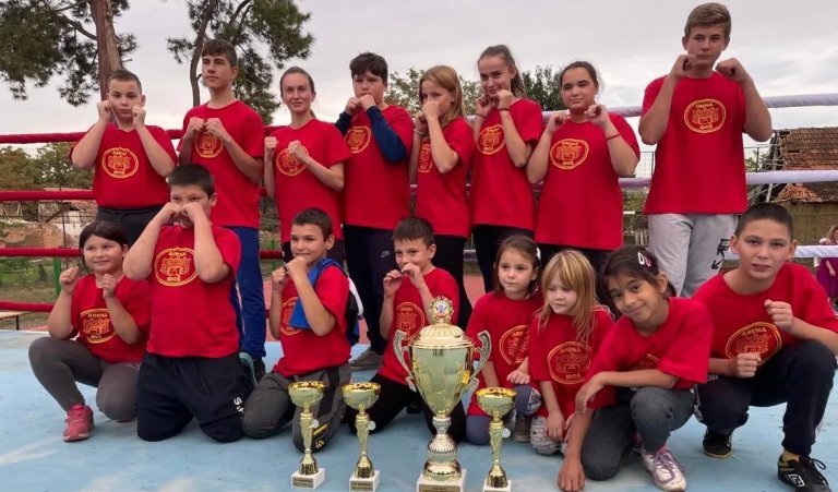 Revija borilačkih sportova „Noć šampiona“ održana u Iđošu