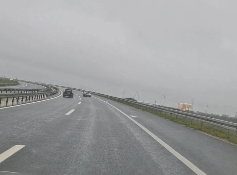 Obustava saobraćaja na mostu preko Tise između Sente i Čoke