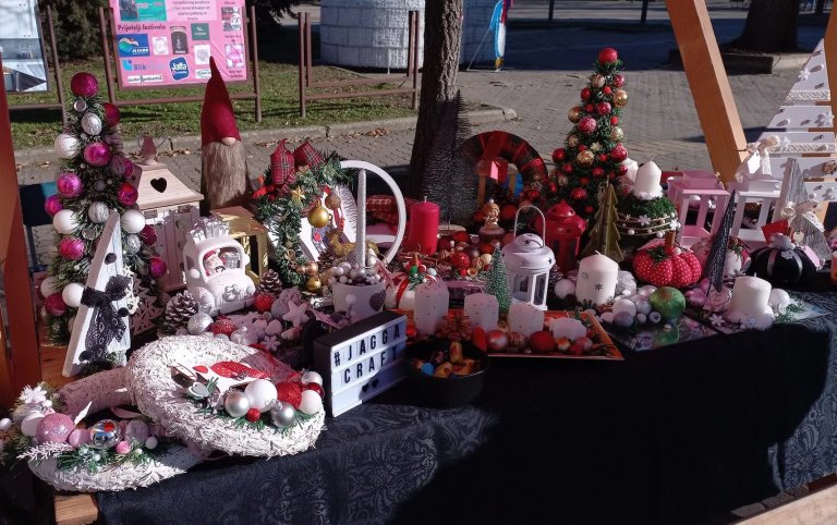 Novogodišnji bazar na Trgu od ponedeljka do kraja godine