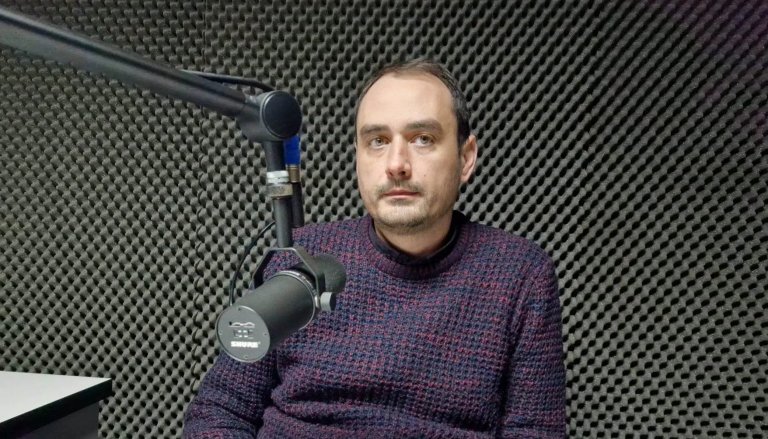 U toku radovi na postavljanju semafora na uglu ulica Jovana Jovanovića Zmaja i Mihajla Pupina