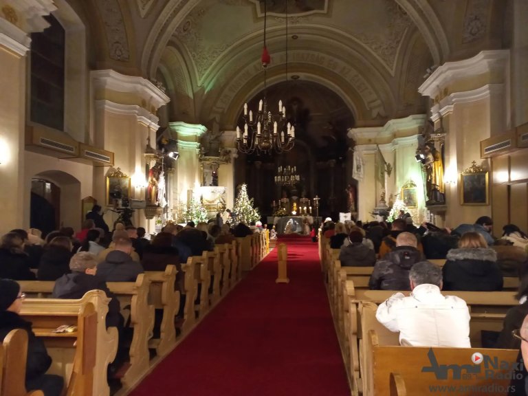 Vernici obeležavaju Božić po gregorijanskom kalendaru